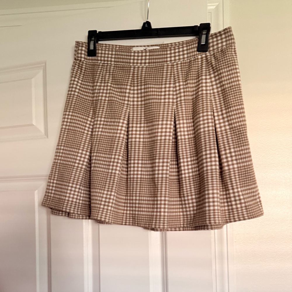Hollister High-Rise Checkered Skirt in Brown and White